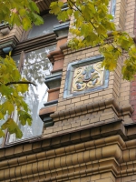 Покровская церковь на Боровой улице - Дом епархиального братства - деталь фасада со стороны Боровой